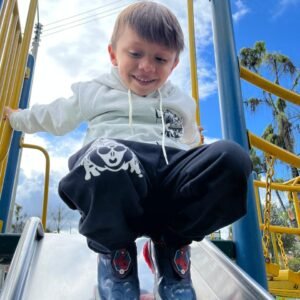 Sudadera niño Gris Conejo Kaws x Docena