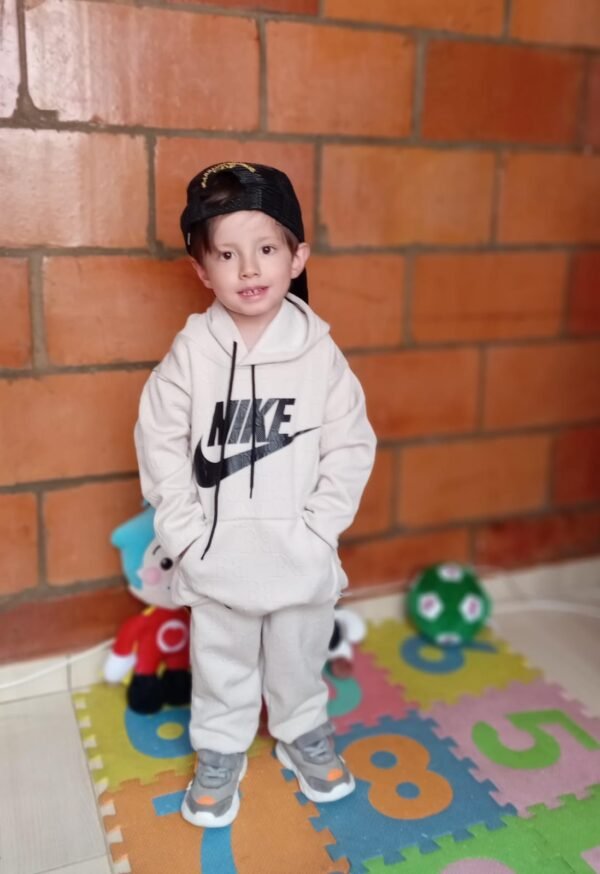 Sudadera Nike X Docenada